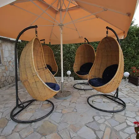 Sa Bazenom, Horizont Villa